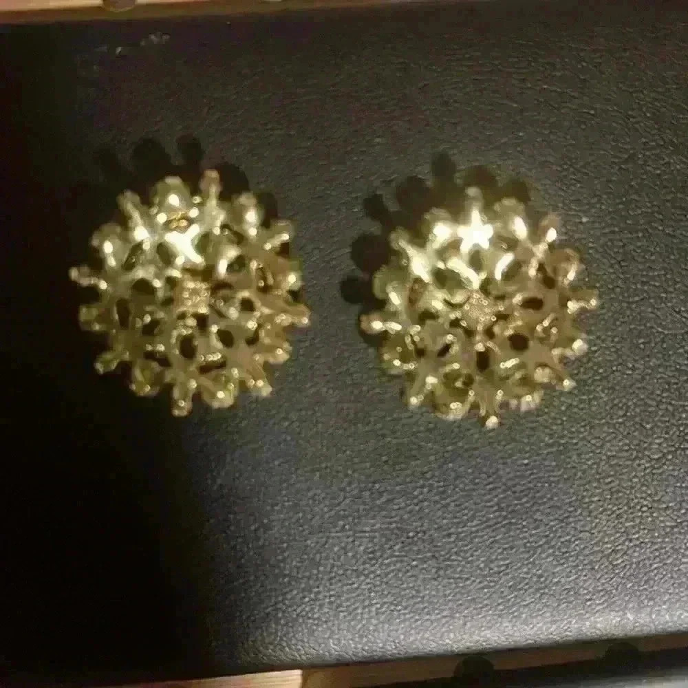 Givenchy Earrings - Picture 4 of 4